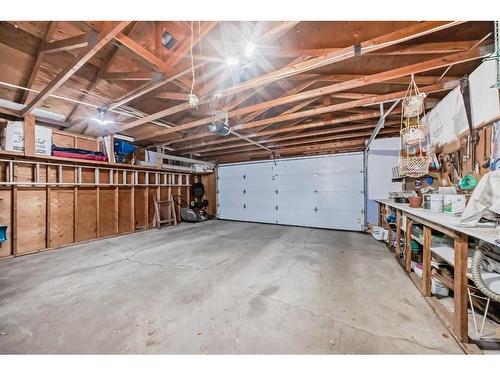 183 Lake Adams Crescent Se, Calgary, AB - Indoor Photo Showing Garage