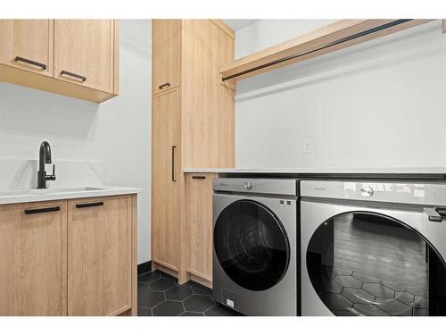 336 West Chestermere Drive, Chestermere, AB - Indoor Photo Showing Laundry Room