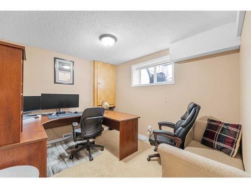 40 River Rock Circle Se, Calgary, AB - Indoor Photo Showing Office