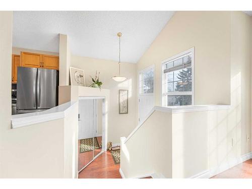 40 River Rock Circle Se, Calgary, AB - Indoor