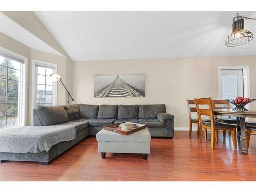 40 River Rock Circle Se, Calgary, AB - Indoor Photo Showing Living Room