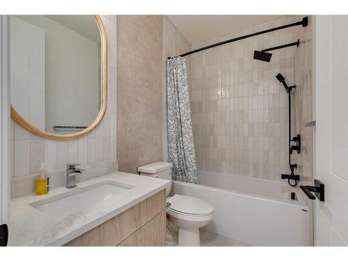 101-370 Dieppe Drive Sw, Calgary, AB - Indoor Photo Showing Bathroom