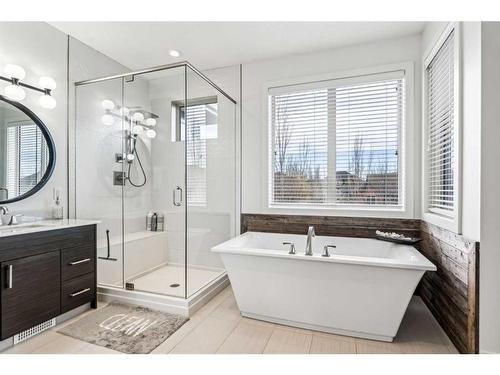 437 Evergreen Circle Sw, Calgary, AB - Indoor Photo Showing Bathroom