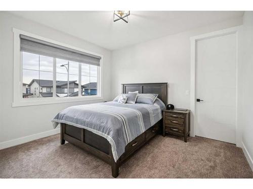 40 Waterford Terrace, Chestermere, AB - Indoor Photo Showing Bedroom