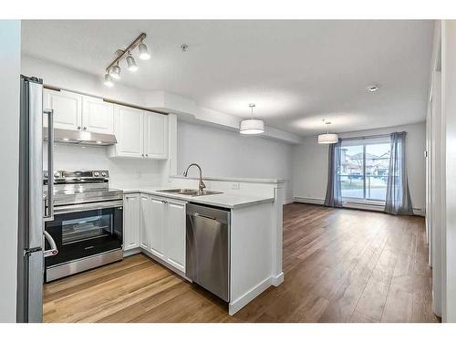 116-92 Saddletree Court Ne, Calgary, AB - Indoor Photo Showing Kitchen