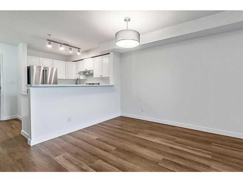 116-92 Saddletree Court Ne, Calgary, AB - Indoor Photo Showing Kitchen