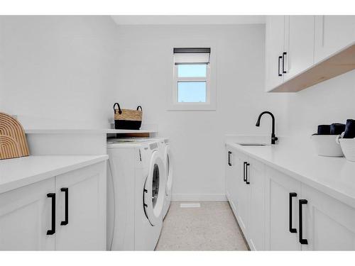 88 Fieldstone Close, Balzac, AB - Indoor Photo Showing Laundry Room