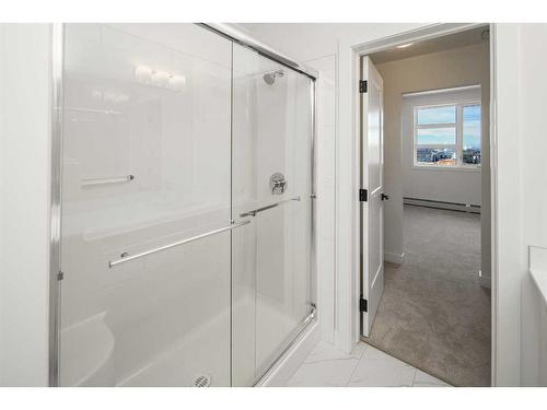 1305-55 Lucas Way Nw, Calgary, AB - Indoor Photo Showing Bathroom