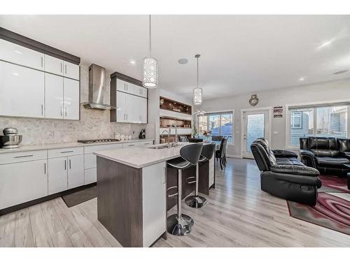 614 Kingsmere Way Se, Airdrie, AB - Indoor Photo Showing Kitchen With Upgraded Kitchen