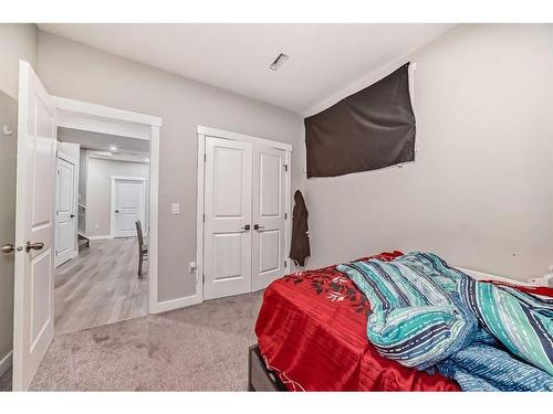 614 Kingsmere Way Se, Airdrie, AB - Indoor Photo Showing Bedroom