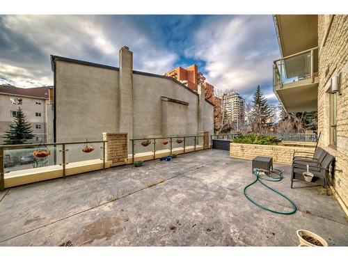 205-701 3 Avenue Sw, Calgary, AB - Outdoor With Balcony With Exterior