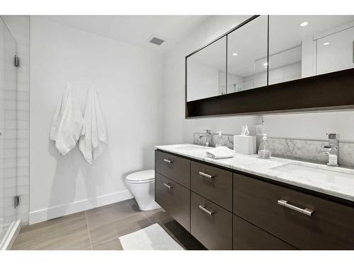 703-1025 5 Avenue Sw, Calgary, AB - Indoor Photo Showing Bathroom