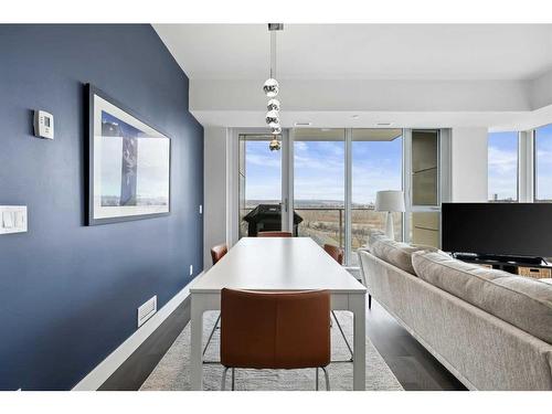 703-1025 5 Avenue Sw, Calgary, AB - Indoor Photo Showing Other Room