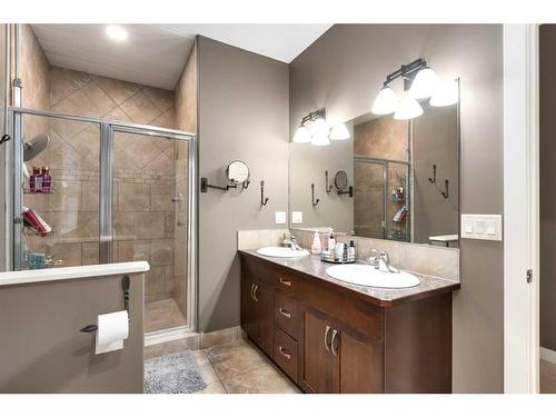 1803 High Park Boulevard Nw, High River, AB - Indoor Photo Showing Bathroom