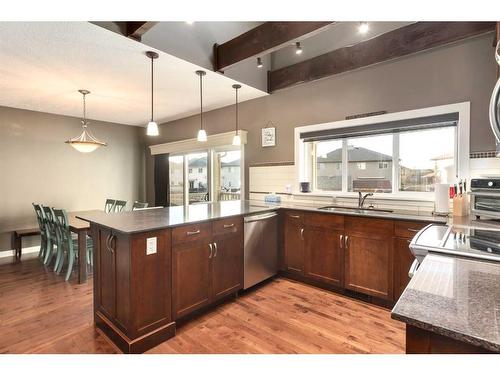 1803 High Park Boulevard Nw, High River, AB - Indoor Photo Showing Kitchen