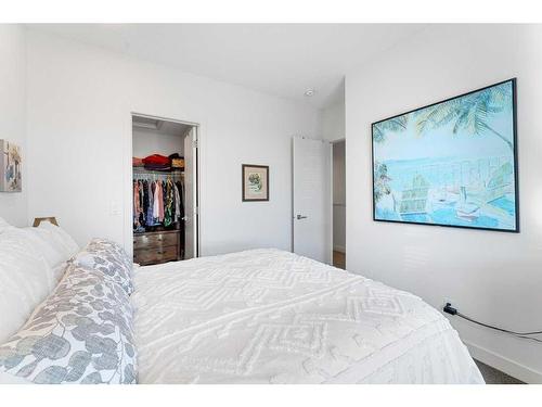 4006-100 Walgrove Court Se, Calgary, AB - Indoor Photo Showing Bedroom