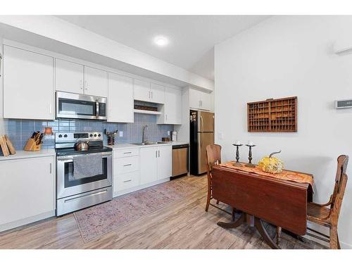 4006-100 Walgrove Court Se, Calgary, AB - Indoor Photo Showing Kitchen