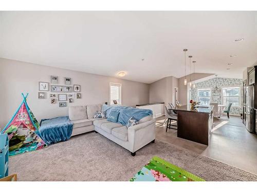 2103 New Brighton Park Se, Calgary, AB - Indoor Photo Showing Living Room