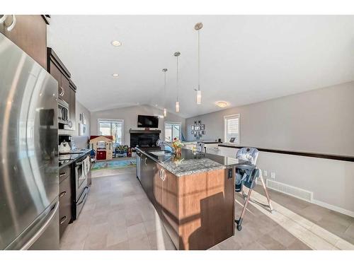 2103 New Brighton Park Se, Calgary, AB - Indoor Photo Showing Kitchen With Upgraded Kitchen