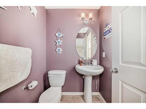 2103 New Brighton Park Se, Calgary, AB - Indoor Photo Showing Bathroom