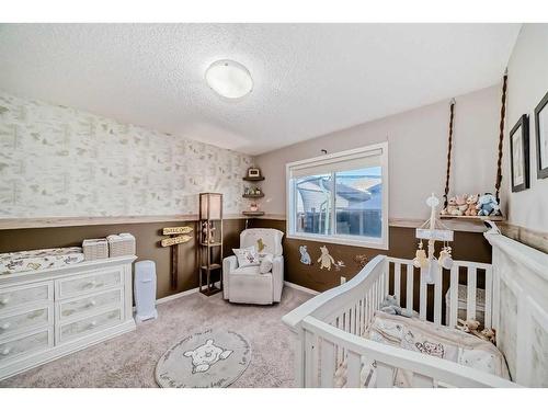 2103 New Brighton Park Se, Calgary, AB - Indoor Photo Showing Bedroom