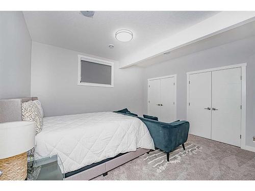 7 Mystic Ridge Way Sw, Calgary, AB - Indoor Photo Showing Bedroom