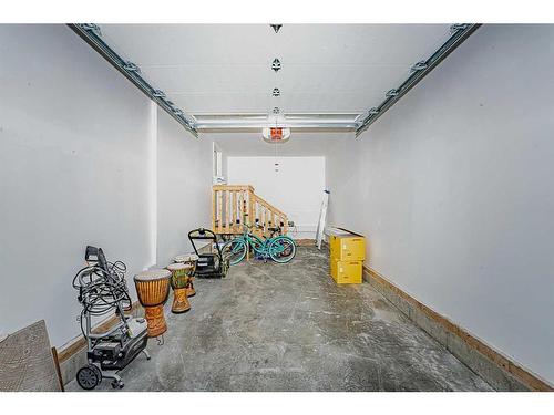 7 Mystic Ridge Way Sw, Calgary, AB - Indoor Photo Showing Garage