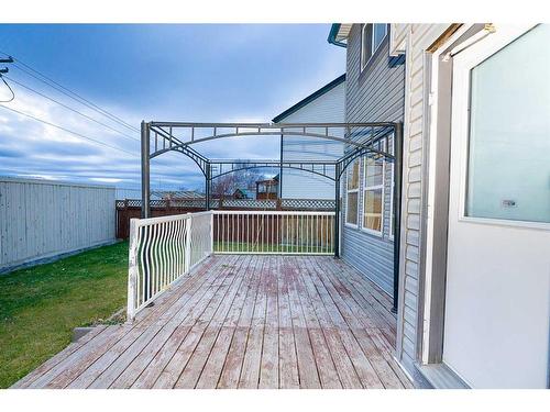 200 Somerglen Common Sw, Calgary, AB - Outdoor With Deck Patio Veranda With Exterior