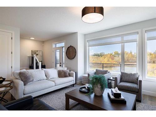 24 Royal Elm Green Nw, Calgary, AB - Indoor Photo Showing Living Room