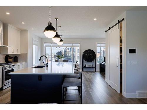 24 Royal Elm Green Nw, Calgary, AB - Indoor Photo Showing Kitchen