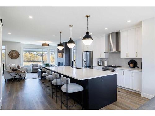 24 Royal Elm Green Nw, Calgary, AB - Indoor Photo Showing Kitchen With Upgraded Kitchen