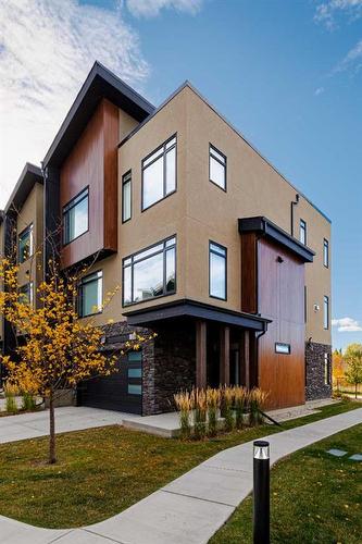 24 Royal Elm Green Nw, Calgary, AB - Outdoor