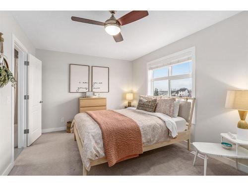 422 Strathcona Circle, Strathmore, AB - Indoor Photo Showing Bedroom