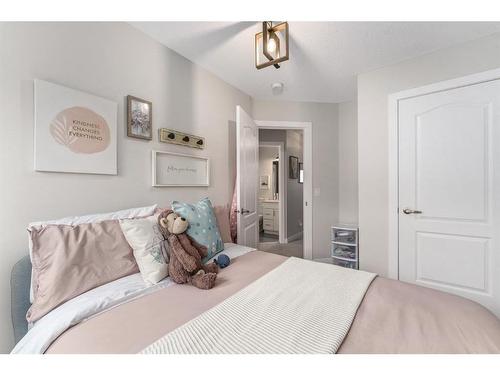 422 Strathcona Circle, Strathmore, AB - Indoor Photo Showing Bedroom