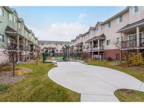 422 Strathcona Circle, Strathmore, AB - Outdoor With Balcony