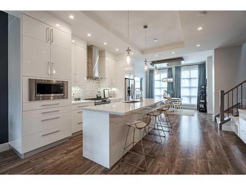 4202 19 Street Sw, Calgary, AB - Indoor Photo Showing Kitchen With Upgraded Kitchen