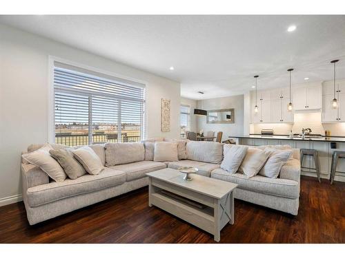 1457 Aldrich Place, Carstairs, AB - Indoor Photo Showing Living Room