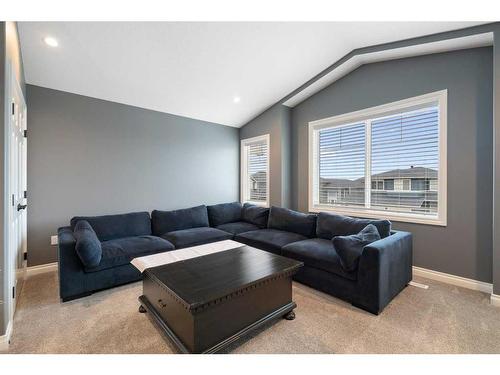 1457 Aldrich Place, Carstairs, AB - Indoor Photo Showing Living Room