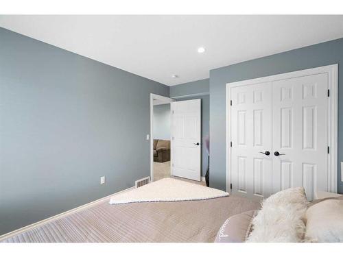 1457 Aldrich Place, Carstairs, AB - Indoor Photo Showing Bedroom