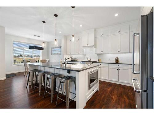 1457 Aldrich Place, Carstairs, AB - Indoor Photo Showing Kitchen With Stainless Steel Kitchen With Upgraded Kitchen