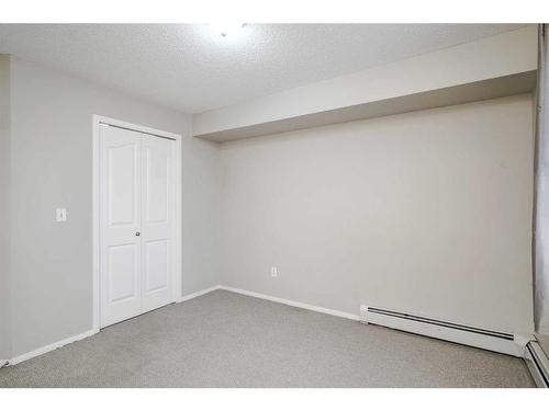 3406-60 Panatella Street Nw, Calgary, AB - Indoor Photo Showing Other Room