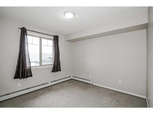 3406-60 Panatella Street Nw, Calgary, AB - Indoor Photo Showing Other Room