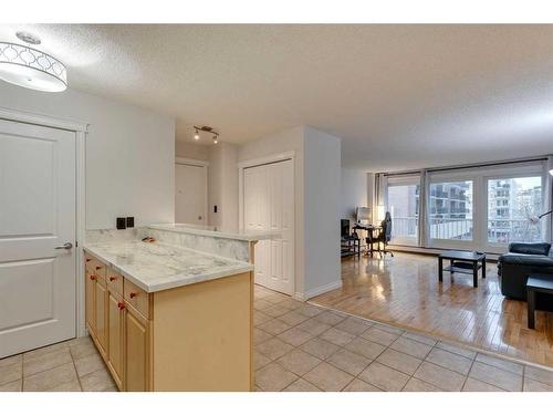 401-1331 15 Avenue Sw, Calgary, AB - Indoor