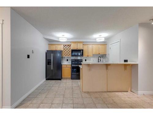 401-1331 15 Avenue Sw, Calgary, AB - Indoor Photo Showing Kitchen