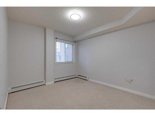 401-1331 15 Avenue Sw, Calgary, AB - Indoor Photo Showing Other Room