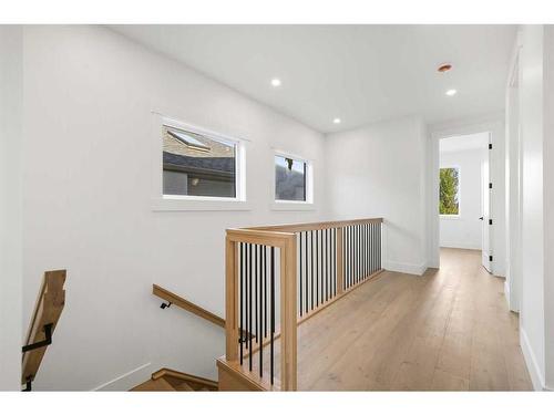 2210 33 Street Sw, Calgary, AB - Indoor Photo Showing Other Room