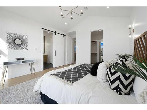 2210 33 Street Sw, Calgary, AB - Indoor Photo Showing Bedroom