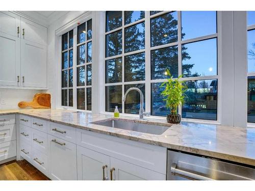 1451 Varsity Estates Drive Nw, Calgary, AB - Indoor Photo Showing Kitchen