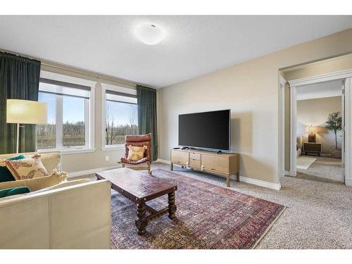 110 Ascot Crescent Sw, Calgary, AB - Indoor Photo Showing Living Room