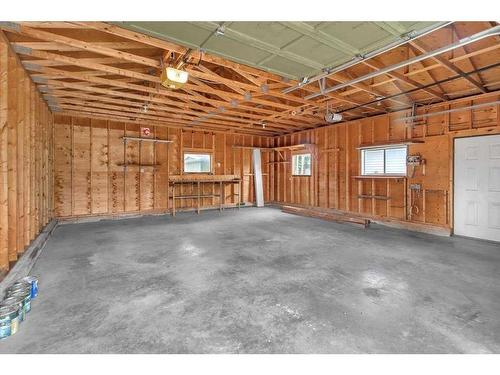 72 Doverglen Crescent Se, Calgary, AB - Indoor Photo Showing Garage